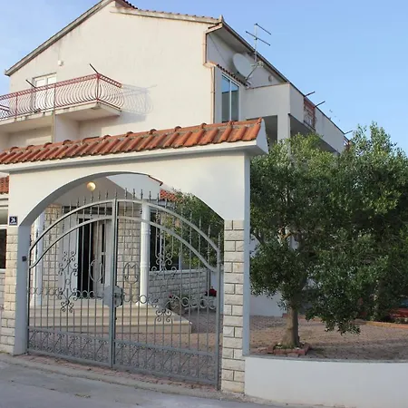 Slavica Guest house *