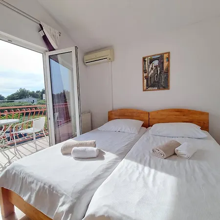 Slavica Guest house *