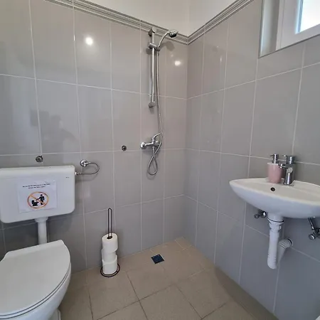 Slavica Guest house Okrug Gornji